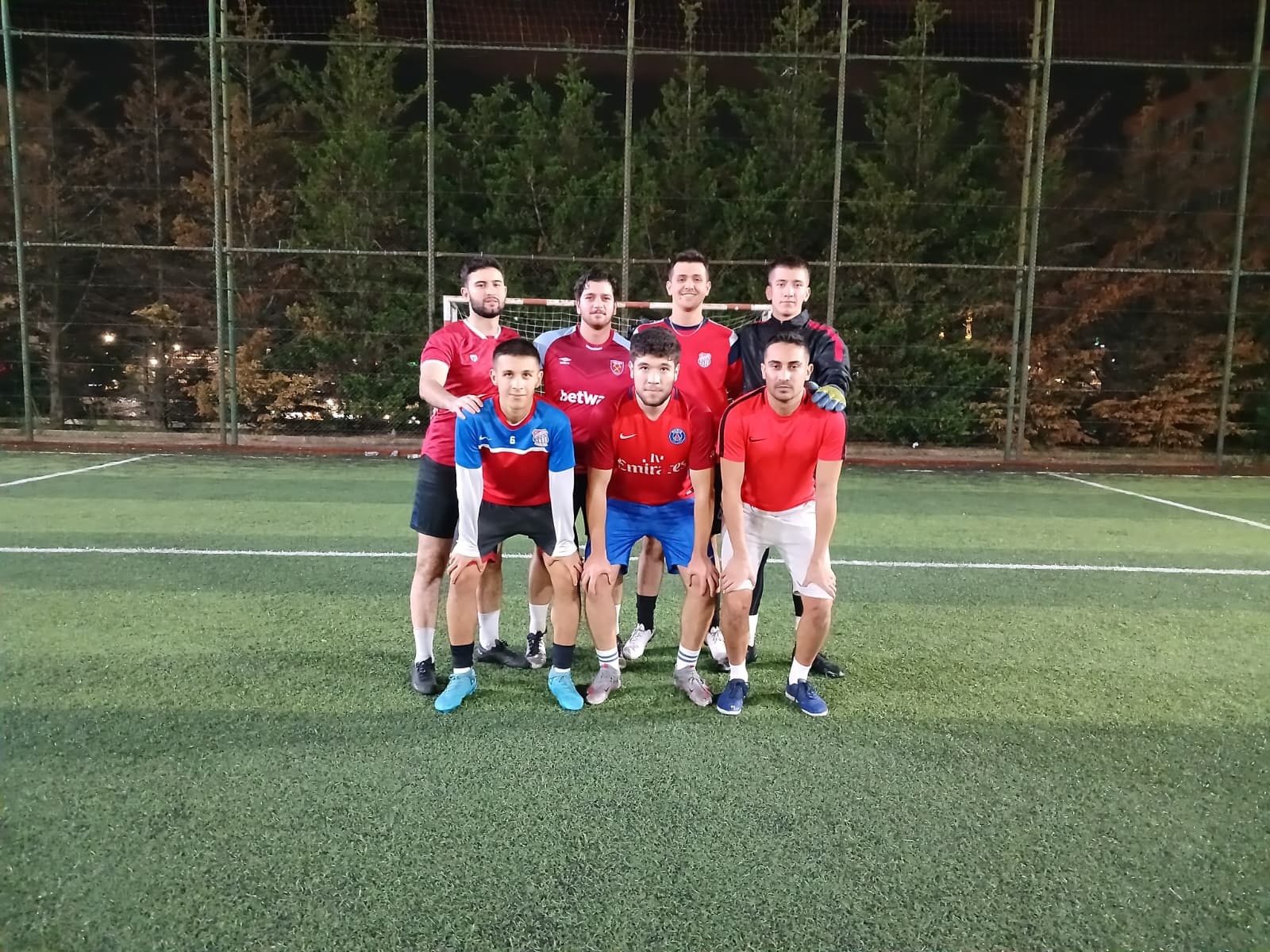 GOLD BOYS - KIRMIZI �EYTANLAR